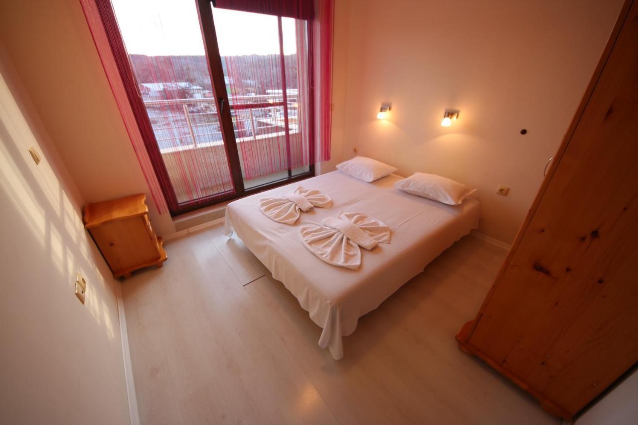 Menada Horyzont Apartments Sosopol Exterior foto