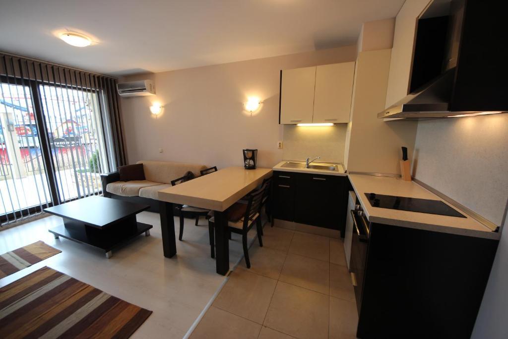 Menada Horyzont Apartments Sosopol Zimmer foto