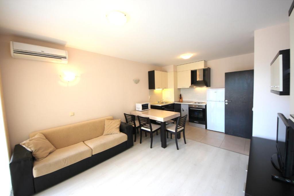 Menada Horyzont Apartments Sosopol Zimmer foto