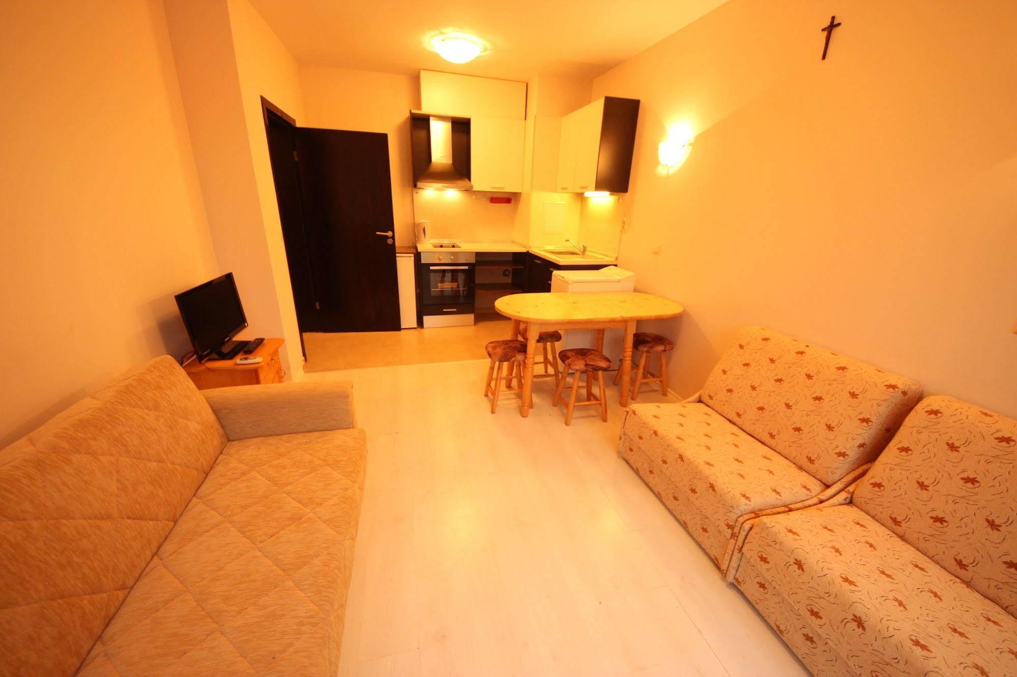 Menada Horyzont Apartments Sosopol Exterior foto