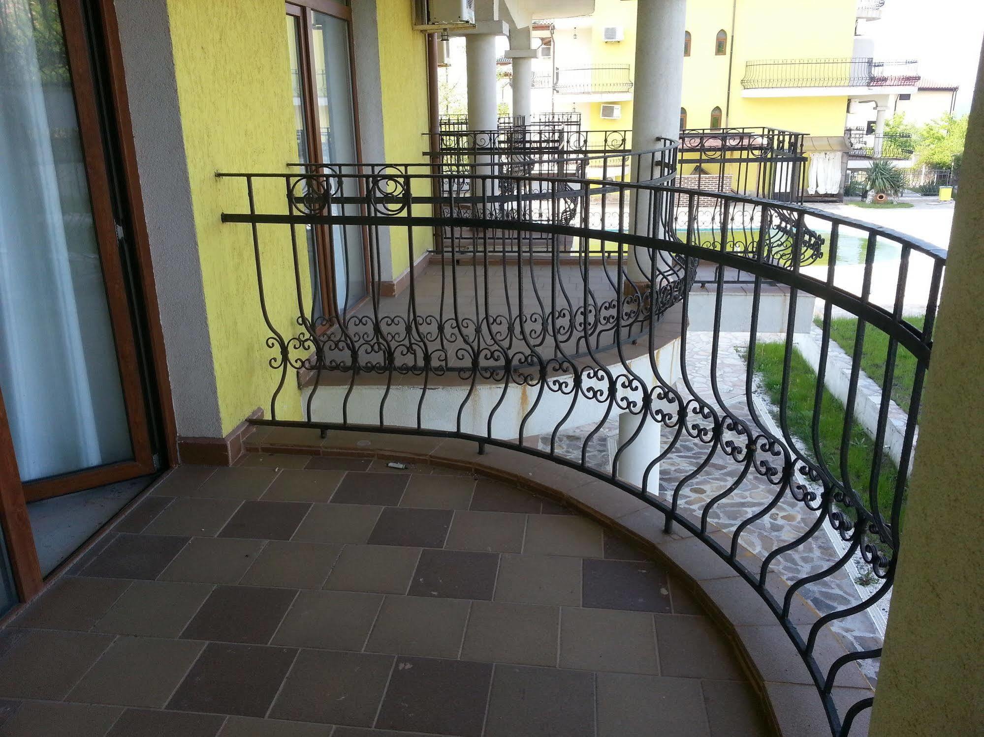 Menada Horyzont Apartments Sosopol Exterior foto