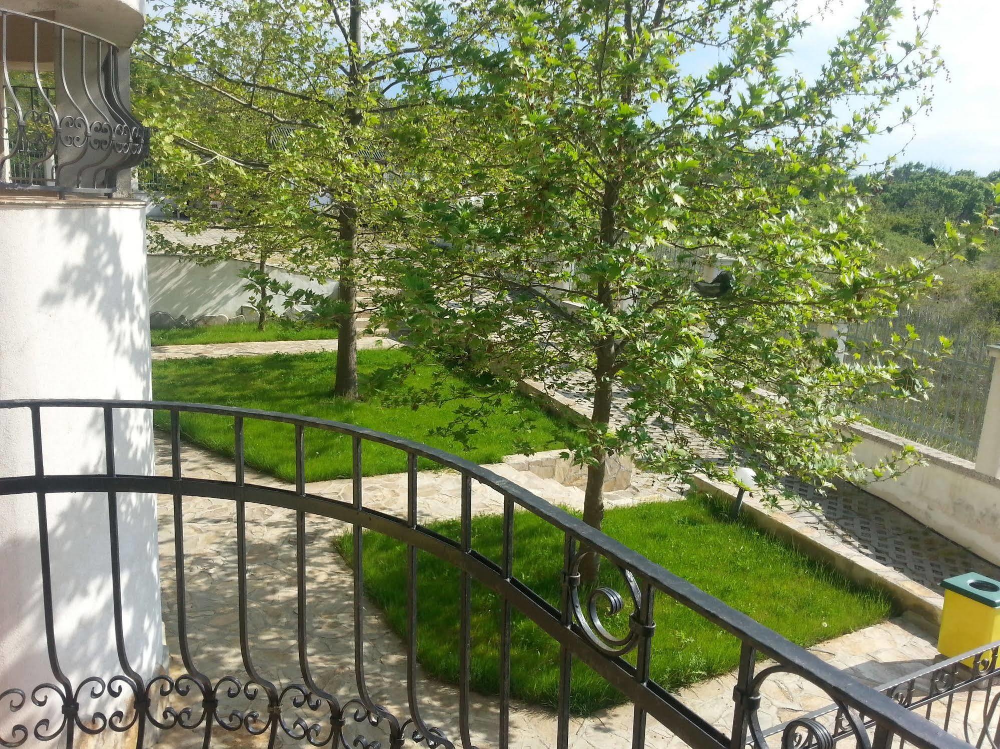 Menada Horyzont Apartments Sosopol Exterior foto